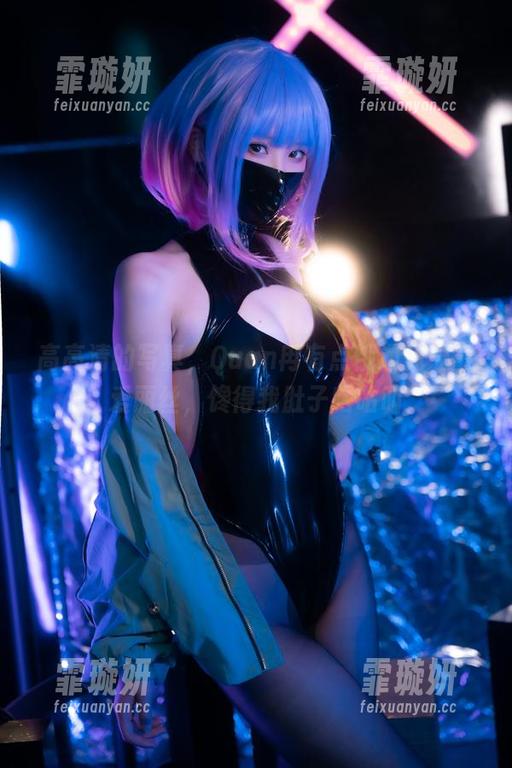 高高清的写真，Quan冉有点饿遇见天童爱丽丝，馋得我肚子咕咕叫