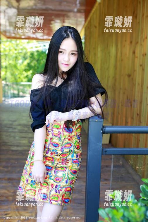 TGOD推女神-赵伊彤 TGOD推女神 - 赵伊彤的白丝原图,配着我的目光,看起来真挺妙!