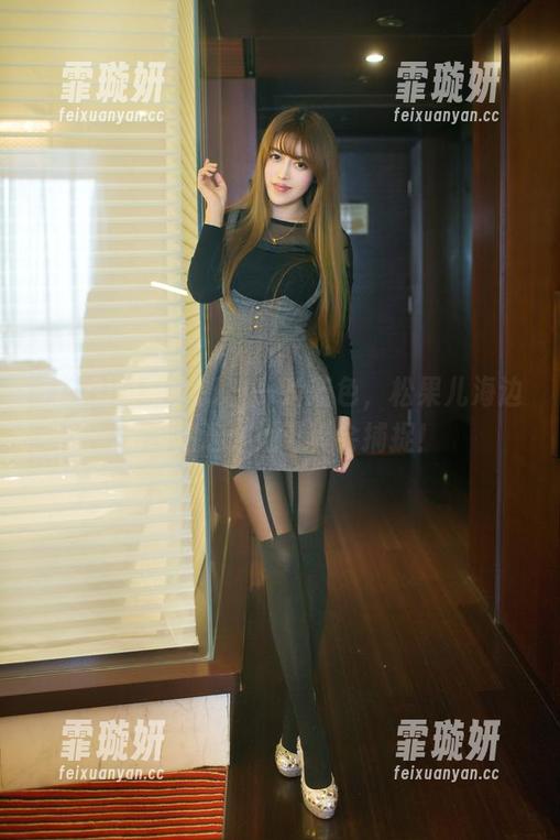 TuiGirl推女郎-松果儿 TuiGirl推女郎 - 一片蓝色,松果儿海边图包精选,她可真会捕捉!