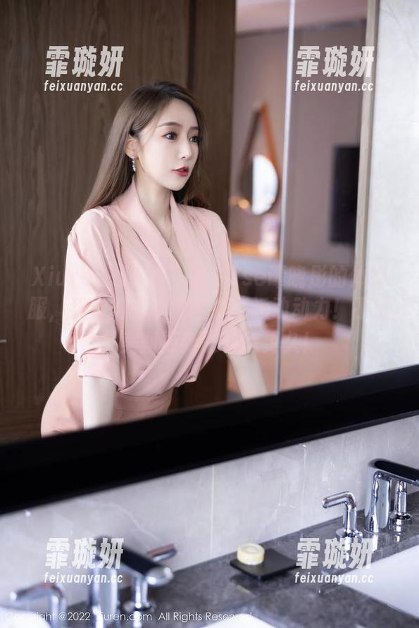 Xiuren秀人网-Elise谭晓彤 Xiuren秀人网 - 看Elise谭晓彤的体操服,我觉得我也能激发点运动动力!不过,美图更新吸引我更久!
