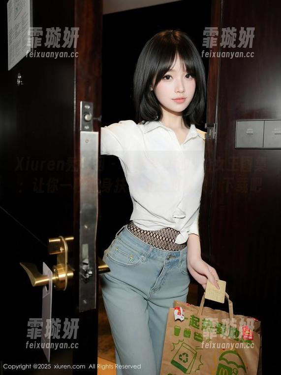 Xiuren秀人网-养乐多DoDo Xiuren秀人网 - 养乐多DoDo的女王图集:让你一秒变身扶贫为王的秘诀,下载吧!