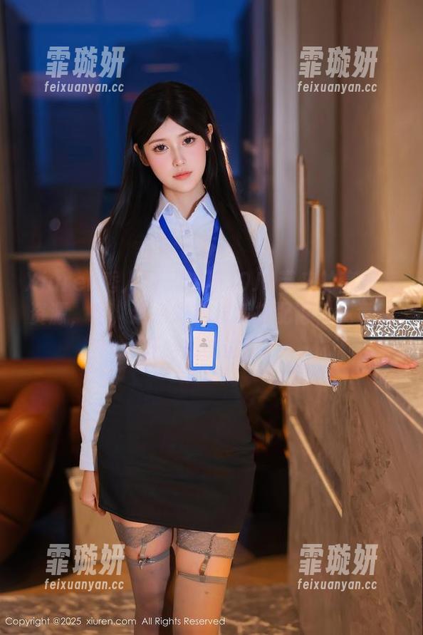 Xiuren秀人网-喵喵JOJO Xiuren秀人网 - 喵喵JOJO带来的高跟鞋资源,啊,这色彩和材质搭配得,我竟然开始想试试了。