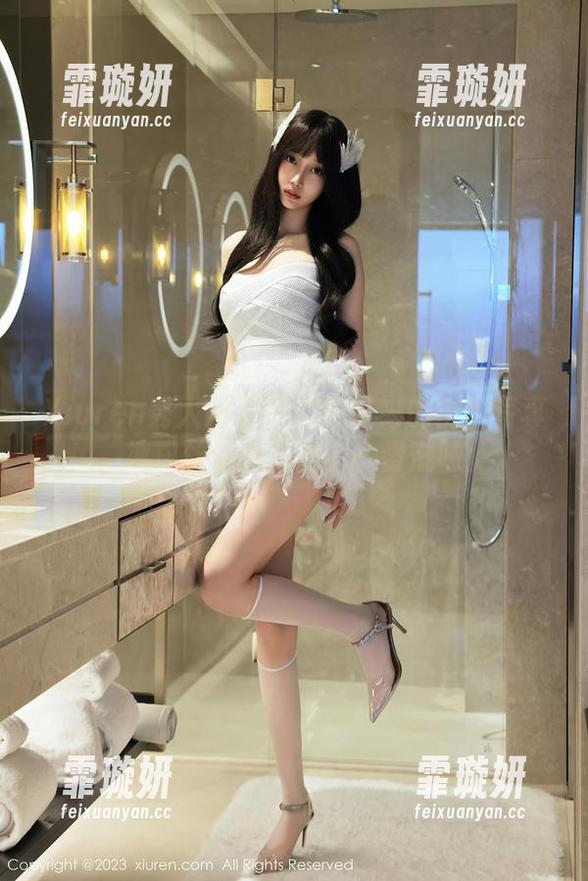 Xiuren秀人网-苏苏阿 Xiuren秀人网 - 苏苏阿带来的全套写真,裤里丝之旅,别有一番滋味。