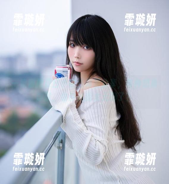 一智智把夏日小院当背景分享，各种想象浮现，也许是我太无聊了？