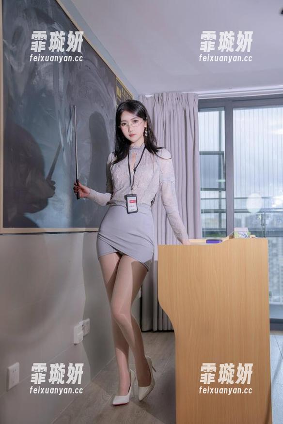 暖心套图，揭开不呆猫与猫猫女友的居家瞬间