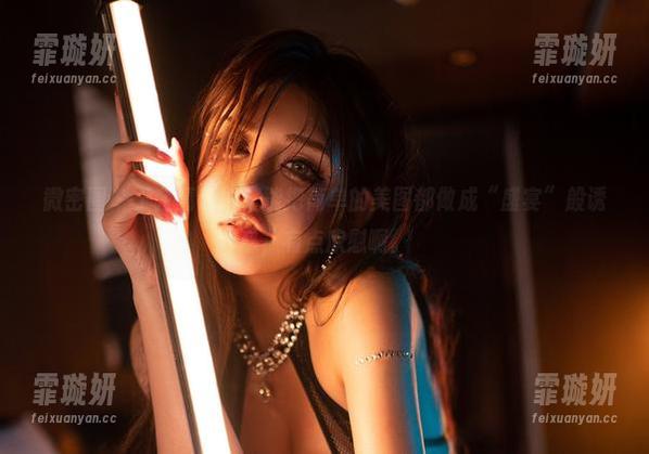 于芷晴 微密圈 - 于芷晴私拍,能把简单的美图都做成“盛宴”般诱惑,有点欣慰啊。