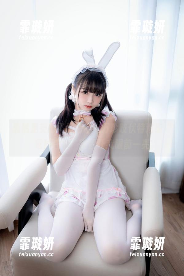 十万珍吱伏特 显然是受够了黑色,十万珍吱伏特这组“穹妹白裙”套图让我眼前一亮