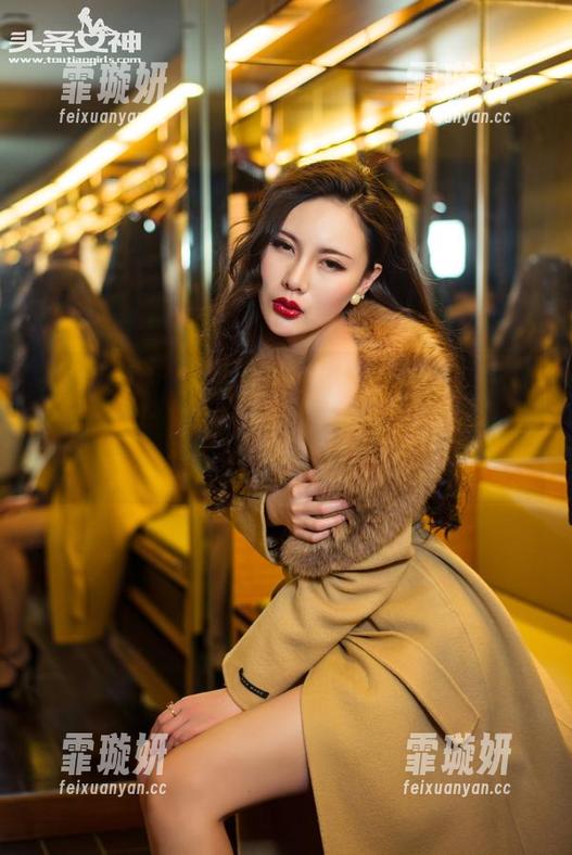 头条女神-申美嫣 头条女神 - 每当我翻阅申美嫣的女孩图册,心中总会默念,当模特需要一个男人吗?我来!