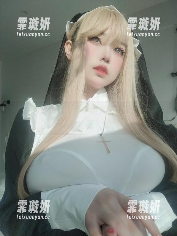 只为你，私拍套图中的女主K与大人の下着