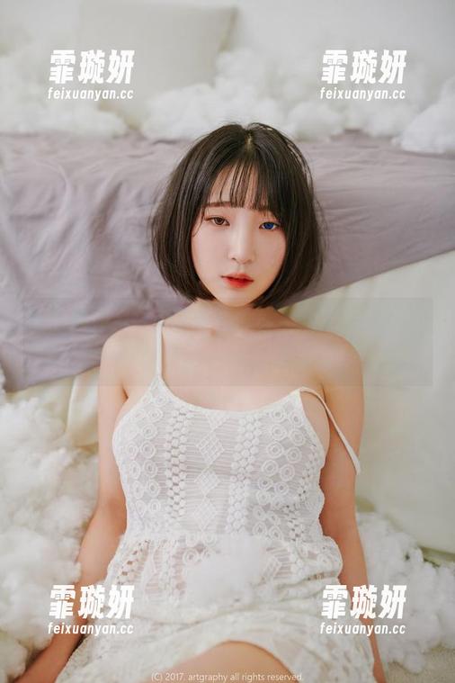 姜仁卿(강인경)最新写真，裤里丝原图带你领略不一样的风格