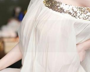 尤蜜荟 - 看到娜露水手服的美图，图包里满是青春的味道
