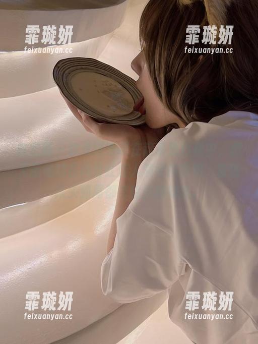 就是阿朱啊 微密圈 - 就是阿朱啊在这紫色纱裙中,把无圣光的古风粉红佳人演绎得真绝,套图从头到尾都有意外的好看。