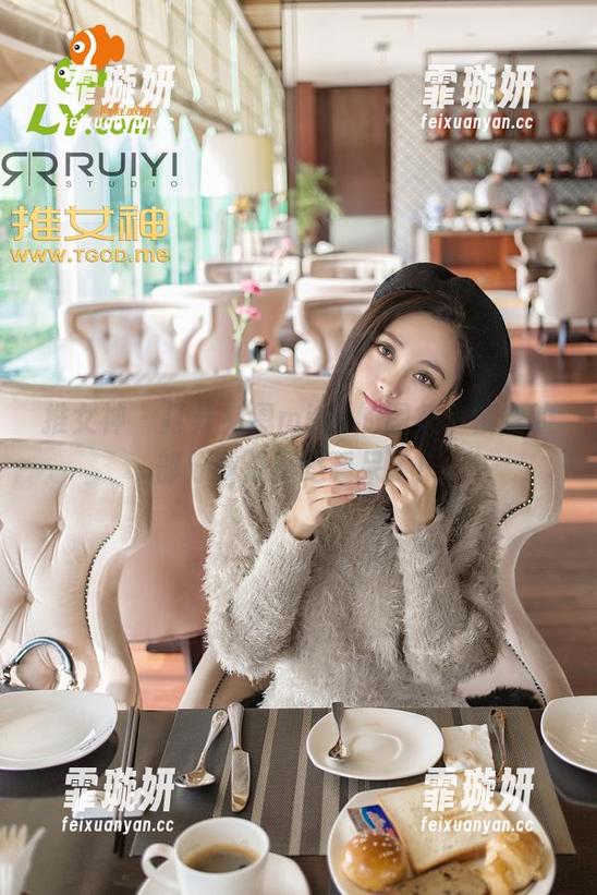 推女神 - 打开宛恩miyu的图集，镂空的部分我是不是看呆了！