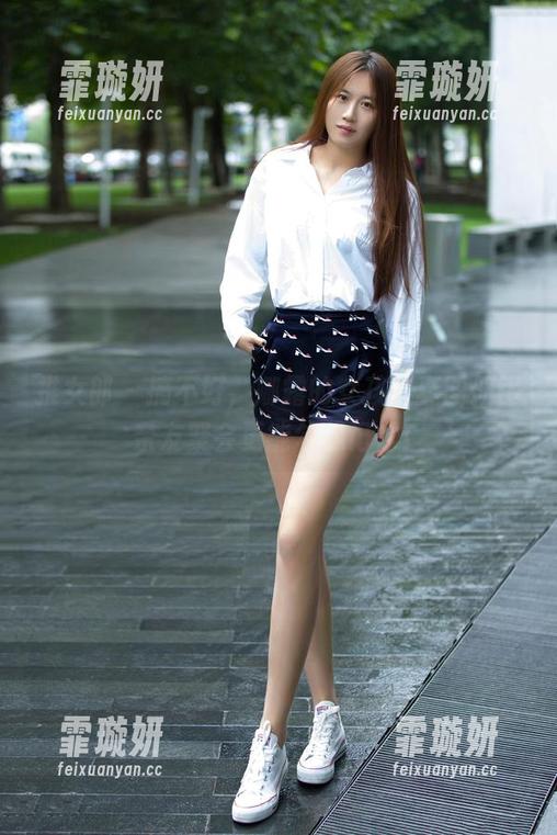 推女郎 - 搞不好，娜露的女孩写真图册比亲友聚会更能勾起记忆！
