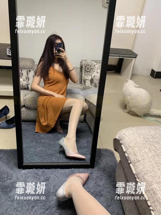 提袜少女 微密圈 - 提袜少女比基尼写真:自信就是最好的衣服