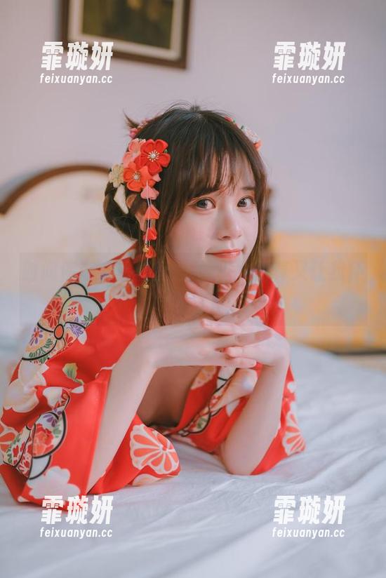 星黛鹿鹿i 时间停滞,星黛鹿鹿i的少女写真又让我怀旧了