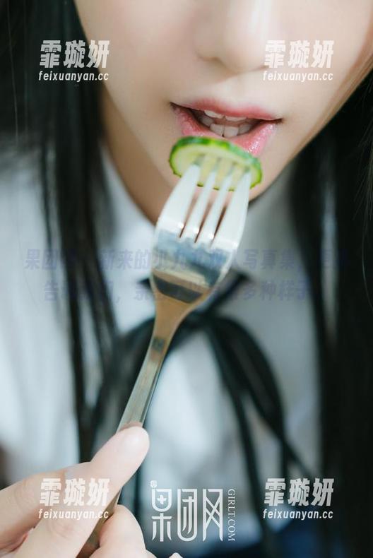 果团网 - 新来的小九九双人写真集，更新告诫我们，亲密可以有很多种样子。