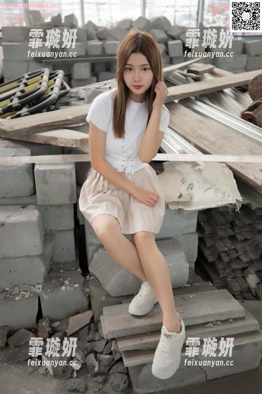 梦丝女神-晓晓 梦丝女神 - 晓晓的瑜伽美图合集:做个优雅的‘人字拖’也不错啊!