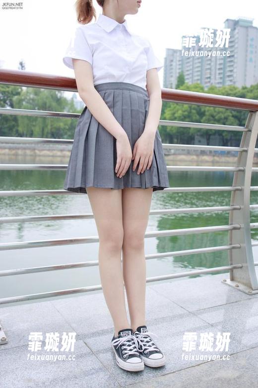 森萝财团 - 小樱的婚纱全集，这些造型尤其是大拖尾，真心是心血来潮了吧！