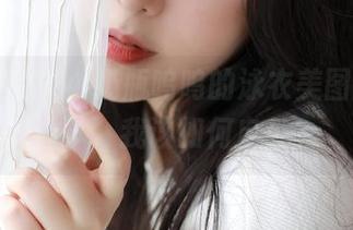 模范学院 - 小奶瓶呜呜的泳衣美图，太好看了，我该如何自处？