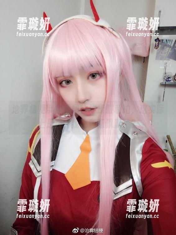 沧霁桔梗带你看黑丝体操服私拍，这实际上是在叫我上莲蓬飘飘了？