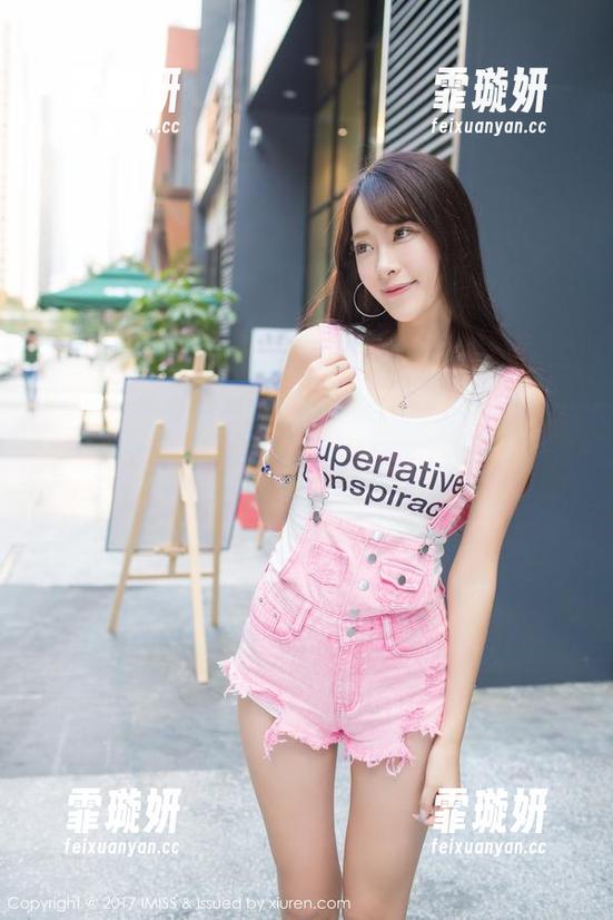 爱蜜社-小丽莎萌萌哒 爱蜜社 - 图片里的小丽莎萌萌哒,脚踝竟然发出了微光,原图也好喜欢哦