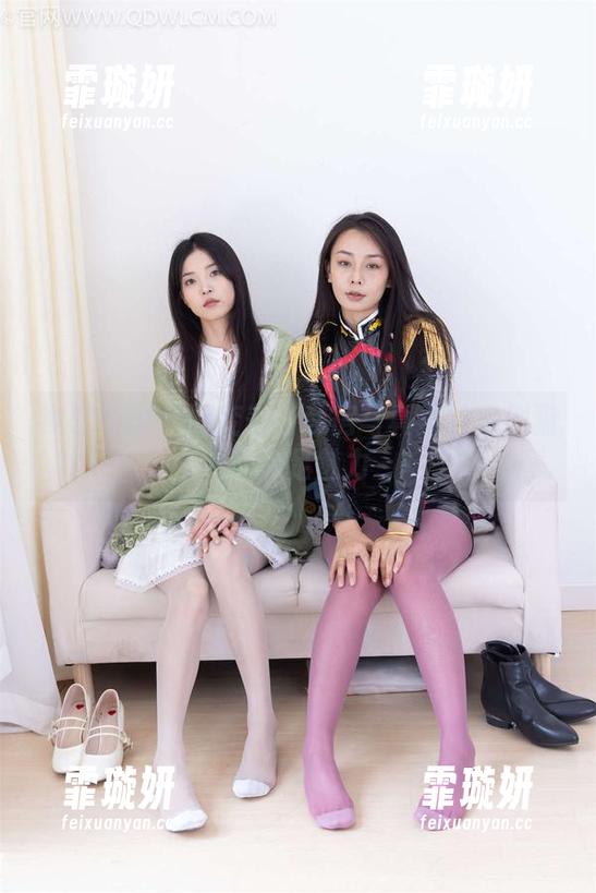 物恋传媒-案例猫耳 物恋传媒 - 渐变美:私房写真里的案例猫耳素足魅力
