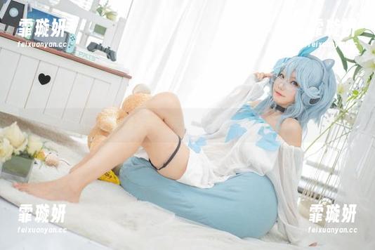 狐萝卜呦的写真：柴郡音乐那些奇怪的扭动