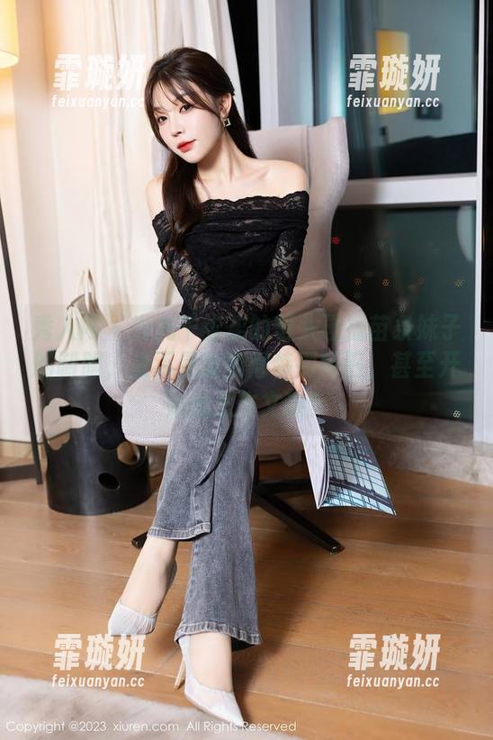 秀人网-九千柒柒 秀人网 - 当九千柒柒的镜头碰撞苗条妹子的制服,是不是我变得特别怀旧,甚至开始想念作文课?