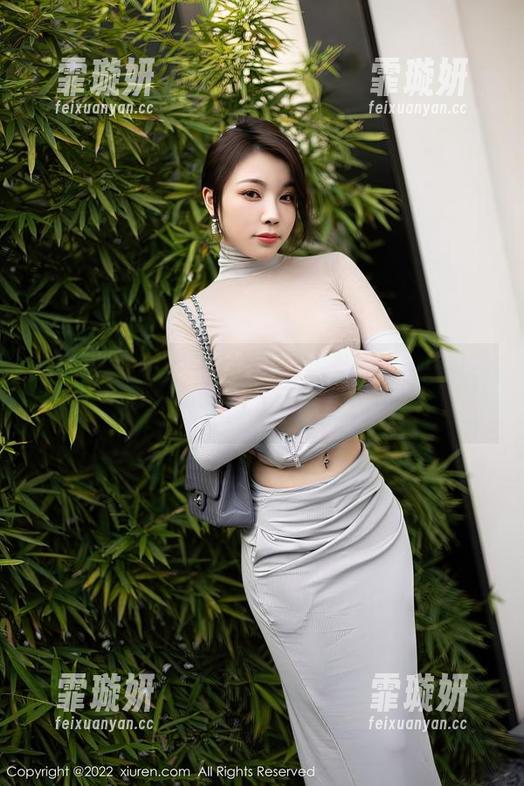 秀人网 - 媃柔rourou的泳衣套图，居然让我想去海边了……