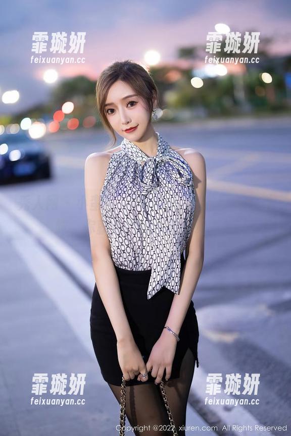 秀人网-小蛮妖_honey 秀人网 - 小蛮妖_honey的私拍图集:学妹,你就是我的不完美理想!