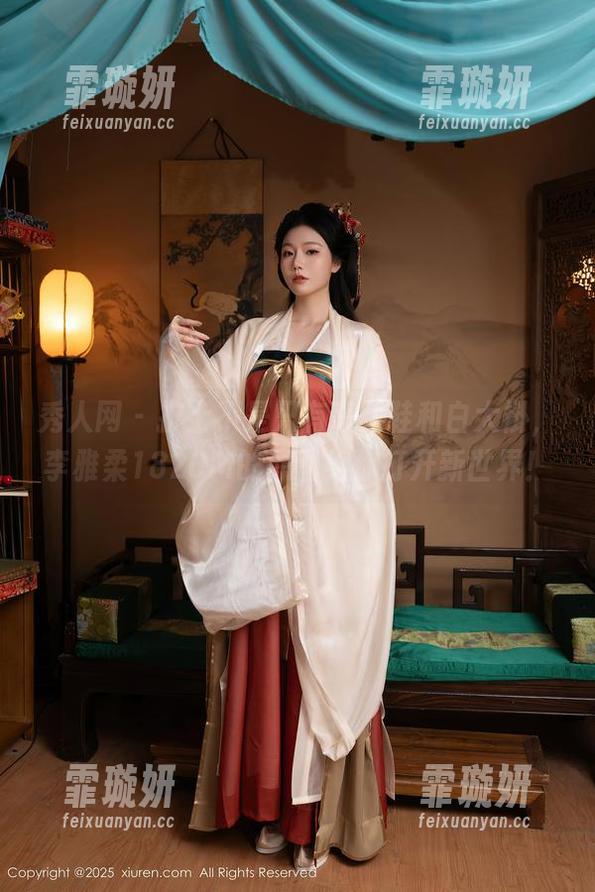 秀人网 - 护士不是只有高跟鞋和白大褂，李雅柔182CM的原图给你打开新世界！