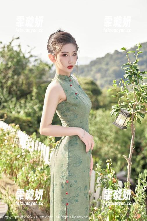 秀人网 - 一共两件事，原图得分，高能Ju打卡玄子的粉色作品集！