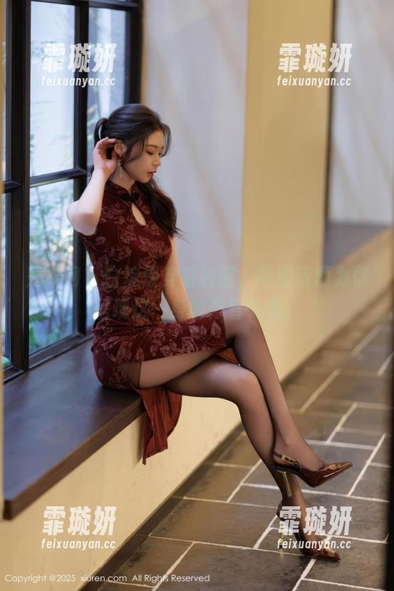 秀人网-白琮瑗 秀人网 - 白琮瑗穿着校服,高清资源为你呈现这一身的青春气息。