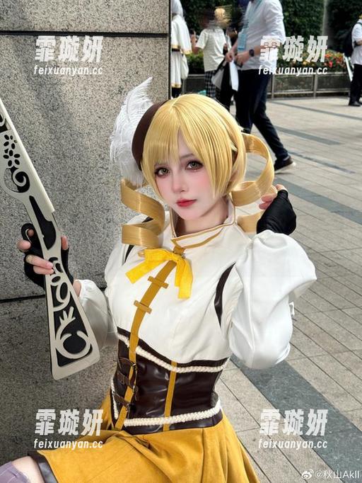 秋山AkI的“mirror彩云”：图包福利，听说你们最爱这样的彩色云朵？