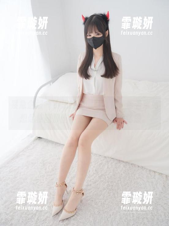 紧急企划 - 小恩的校服写真集，看着难免想起校园那些年，原图好有回忆感。