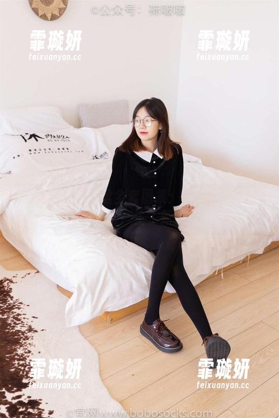 袜啵啵 - 咖啡丝全套图集：小淳让我对脚尖的强度产生了新的认识