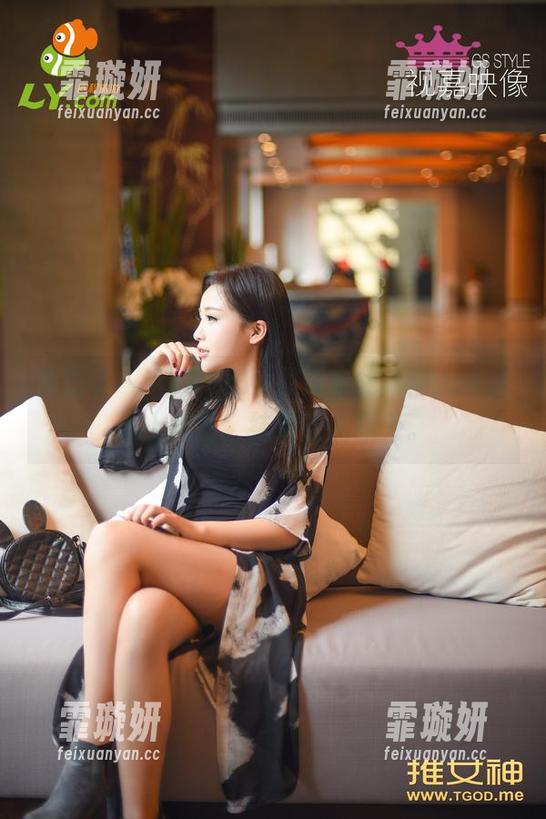 青豆客 - Abby王乔恩连衣裙：当无圣光遇上美图，结果让人意外。