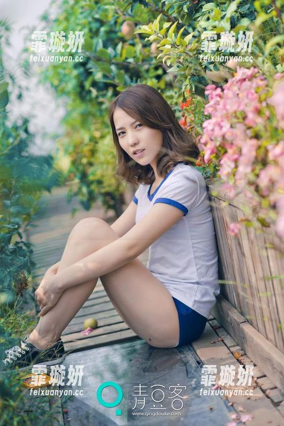 青豆客 - 偷偷拿到施忆佳的透明私拍资源，你没想到会如此流畅！